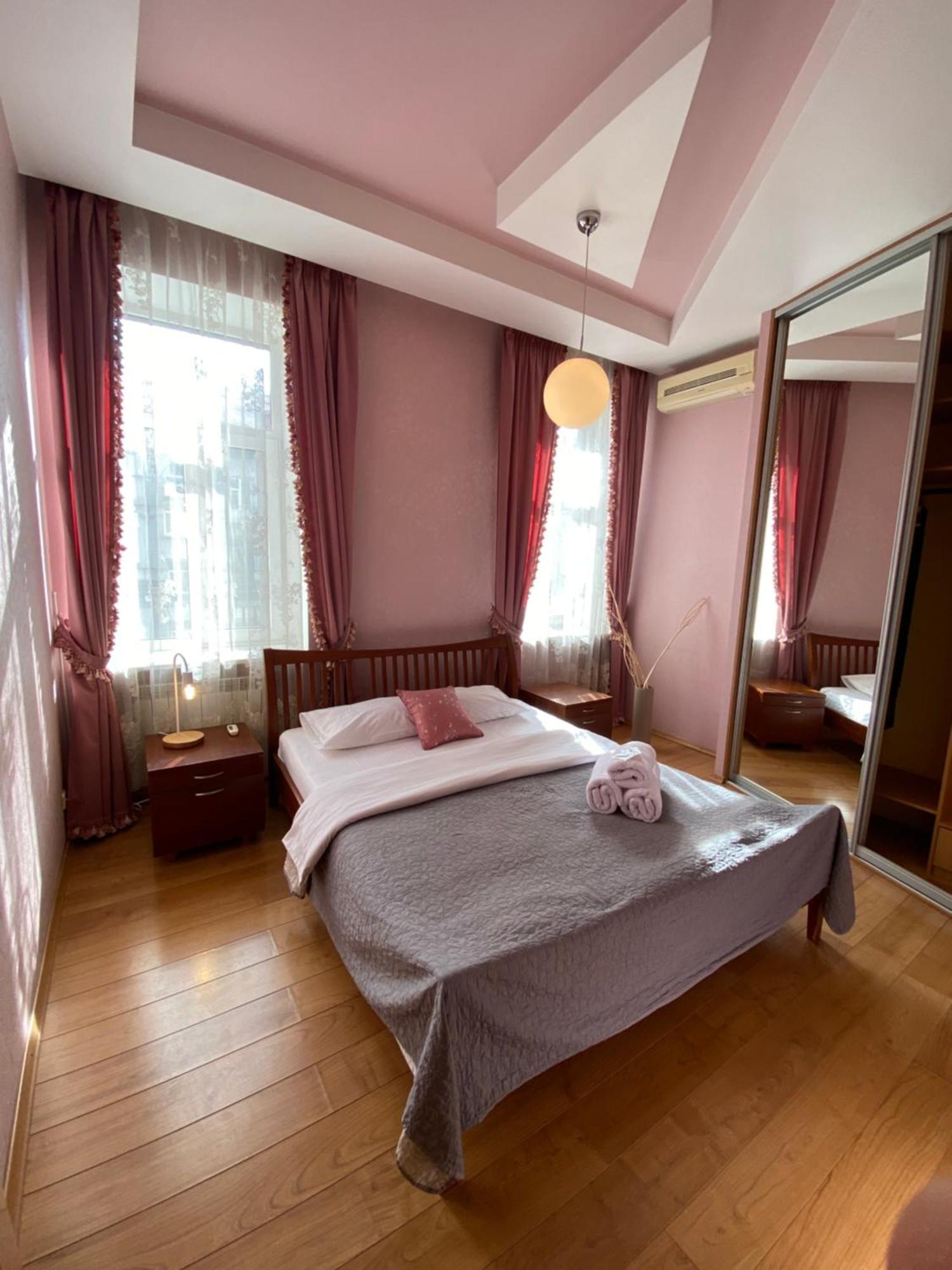 Inn Home Apartments In Kiev Center Экстерьер фото