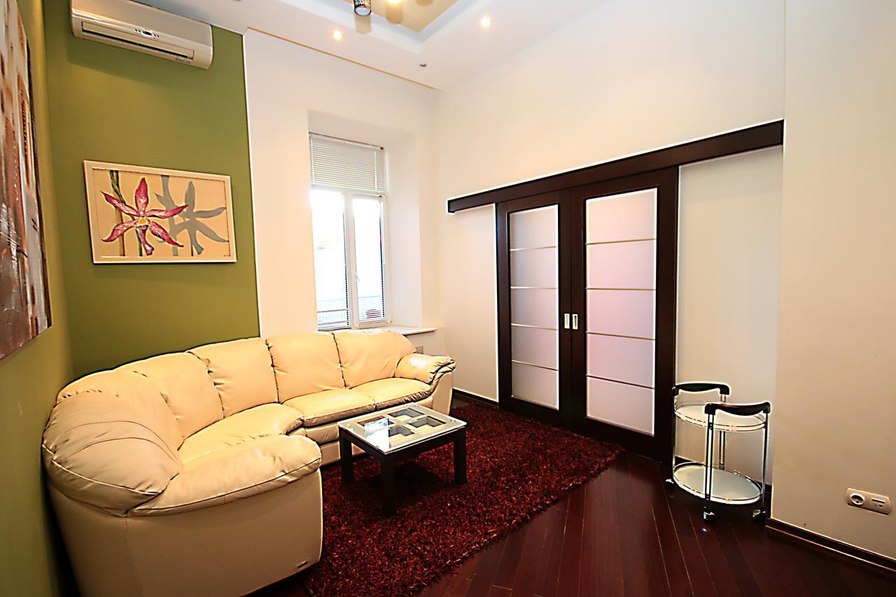 Inn Home Apartments In Kiev Center Экстерьер фото