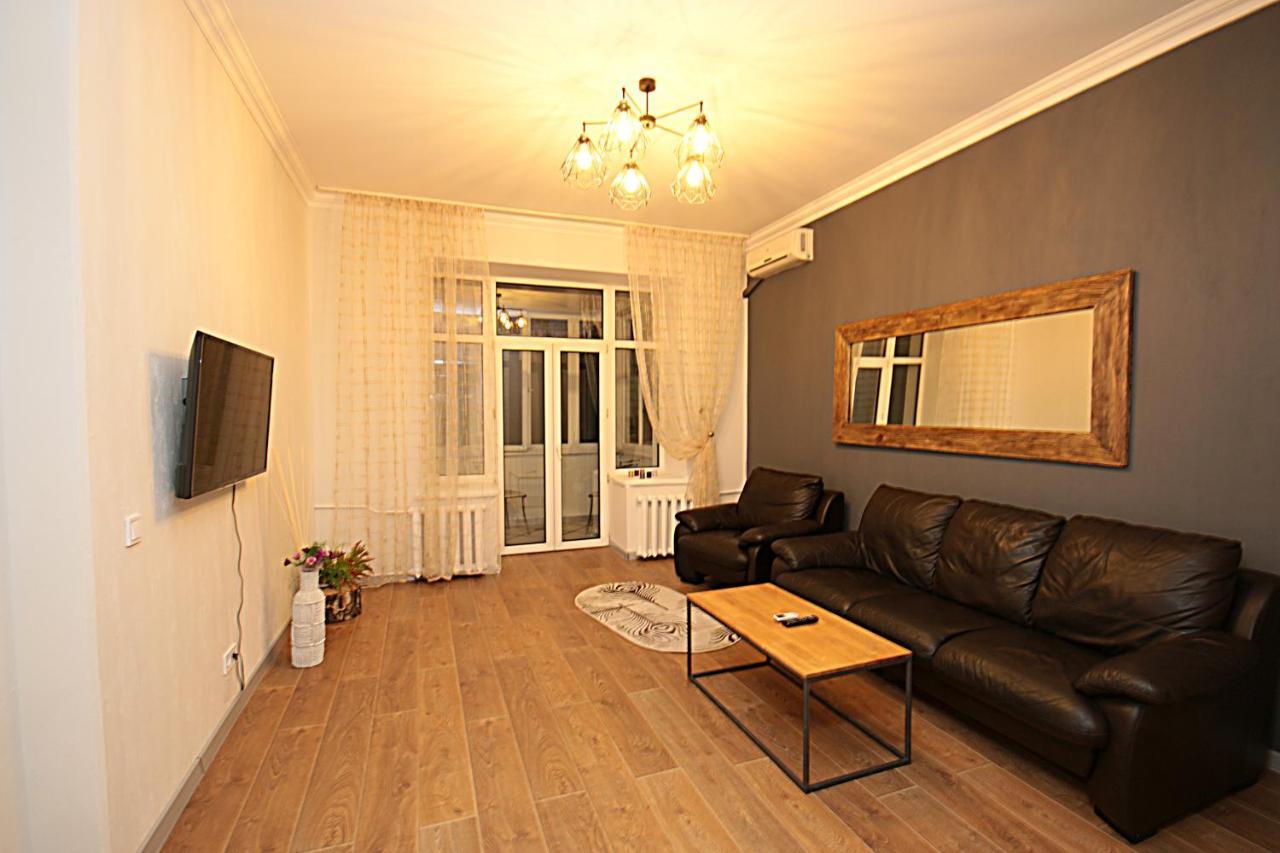 Inn Home Apartments In Kiev Center Экстерьер фото