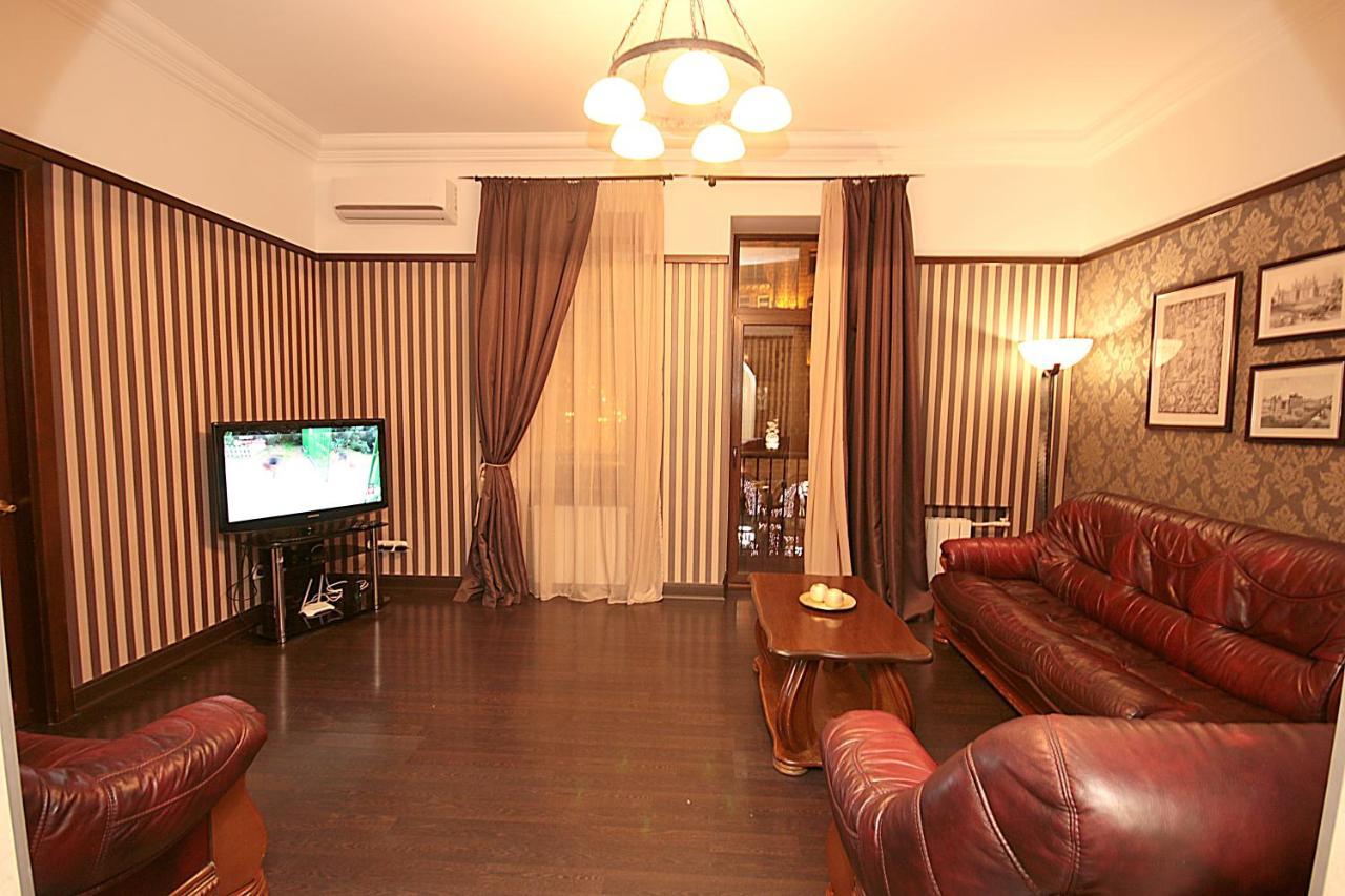 Inn Home Apartments In Kiev Center Экстерьер фото